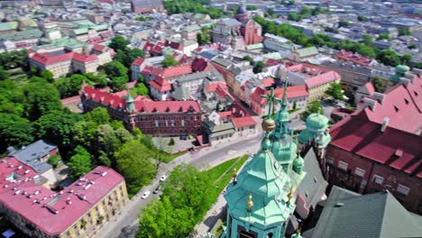 Wawel-Krakau-Polen-Alte-Historische-Paläste-Und-Burgen-Atemberaubende-Luftaufnahmen