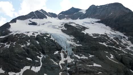 Piz-Bernina,-Plataforma-De-Hielo,-Gletscher,-Suiza,-Alpes,-Naturaleza,-Documental,-Hielo,-Nieve,