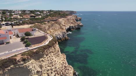 Mittelmeerküste-In-Carvoeiro-Algarve