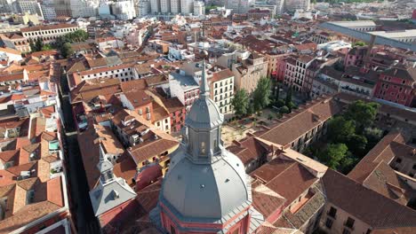 Rundblick-über-Die-Kuppel-Der-Sacristía-De-Los-Caballeros,-Sakristei-Von-Los-Caballeros,-Madrid