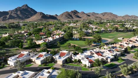 High-end-retirement-community-on-country-club-golf-course-in-Southwest-USA