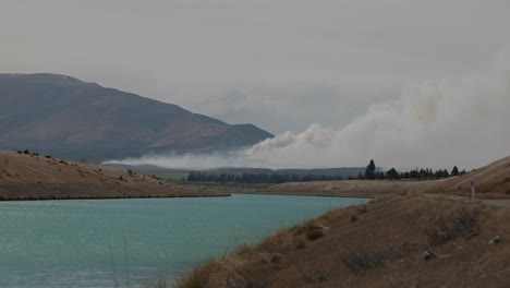 Incendio-Forestal-Activo-En-Pukaki-Downs,-Nueva-Zelanda,-En-Septiembre-De-2023