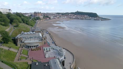 Aerial-bird's-eye-view-of-Scarborough-Spa,-beach,-harbour-and-castle