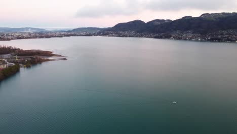 Vista-De-Thun-En-Suiza-Imágenes-De-Drones-4k