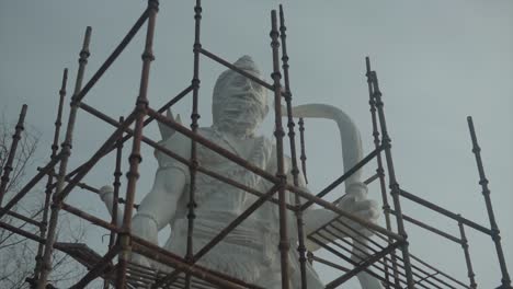 Una-Escultura-India-En-Un-Templo-En-Construcción.