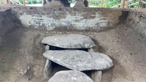 Dolmen-tomb-of-a-cacique-for-the-pre-Columbian-culture-in-San-Agustin,-Colombia