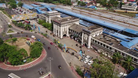 Vista-Aérea-De-Las-Vistas-De-La-Ciudad-De-Thiruvananthapuram-Kerala-_estación-De-Tren_estación-De-Tren-De-Thampanoor,-Centro-De-Thiruvananthapuram