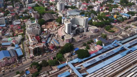 Aerial-view-of-thiruvananthapuram-kerala-city-views-_railway-station-to-ksrtc-bus-stand,-Rail-Hub-in-South-India,-Thampanoor-Railway-Station,-City-drone-footage-india