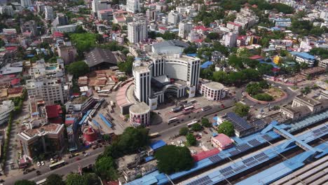 Luftaufnahme-Von-Thiruvananthapuram,-Kerala,-Stadtansichten-_-Bahnhof-Trivandrum-Zum-Busbahnhof-Ksrtc