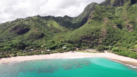 Imágenes-De-Drones-En-La-Playa-Hawaiana