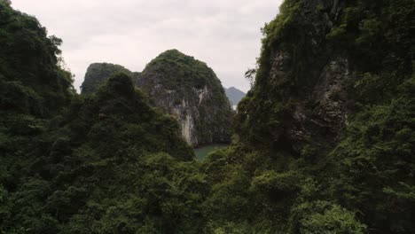 Drone-view-of-Halong-Bay-in-Vietnam