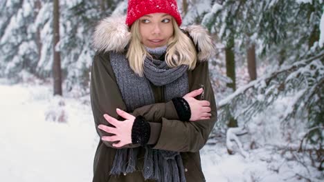 Woman-shivering-during-the-winter-season