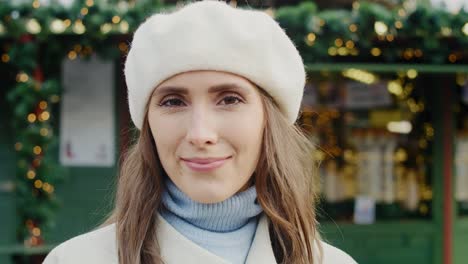Portrait-video-of-beautiful-woman-in-winter-clothes
