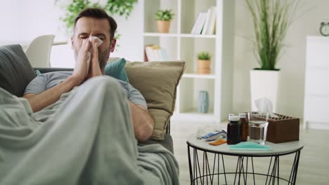 Video-Eines-Kranken-Mannes-Mit-Schwerer-Grippe