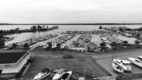 Black-and-white-look-at-a-local-marina-on-a-cloudy-day