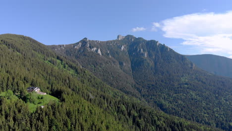 Luftaufnahme-Des-Ceahlau-Nationalparks