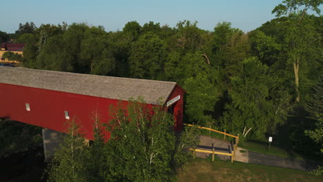 Red-Building-Of-Zumbrota-Covered-Bridge-Spanning-The-North-Fork-Of-Zumbro-River
