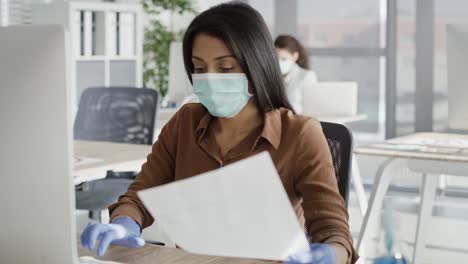 Video-of-women-working-respecting-the-safety-rules-during-pandemic