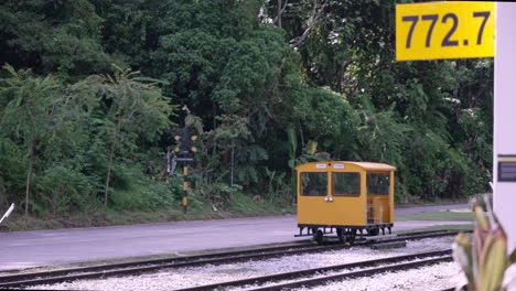 La-Estación-De-Tren-En-El-Corredor-Ferroviario-De-Singapur