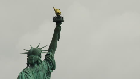 Close-Up-of-Back-of-Statue-of-Liberty-Head-and-Torch