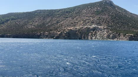 Vom-Boot-Zur-Glückseligkeit:-Erleben-Sie-Die-Ruhe-Der-Küste-Von-Paphos-Auf-Einem-Idyllischen-Tagesausflug