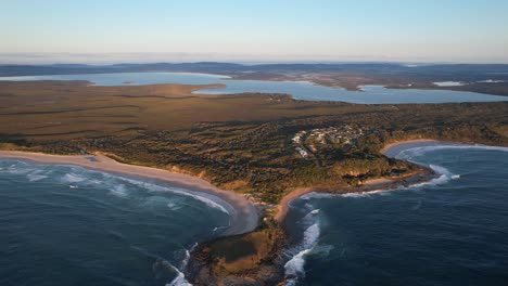 Scenic-Landscape-Of-Angourie-Point-And-Ocean-In-Angourie,-NSW,-Australia---aerial-drone-shot