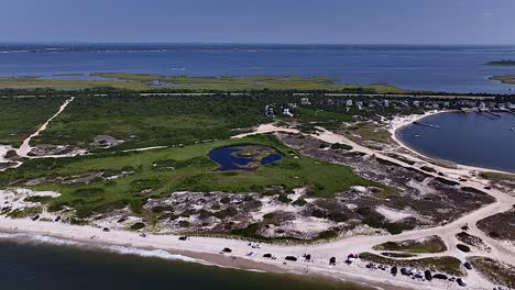 An-aerial-shot-of-Sour-Thumb-Beach,-NY-on-Long-Island