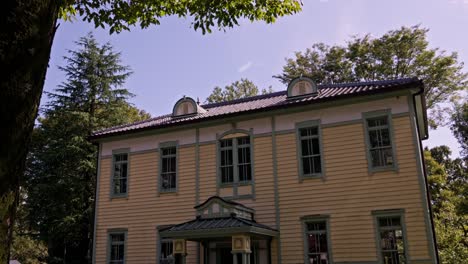 Altes-Haus-Im-Japanischen-Stil,-Lokales-Waldmuseum-Der-Stadt-Fuchu