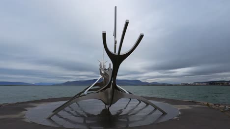 Skulptur-Namens-Sun-Voyager-In-Reykjavík