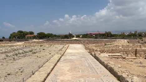 Largo-Mosaico-En-El-Sitio-Arqueológico-De-Nea-Paphos-En-Chipre