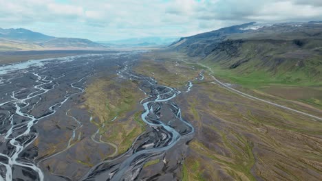 Braided-Riverbeds-Flowing-From-The-Ridge-Of-Thorsmork-In-South-Iceland