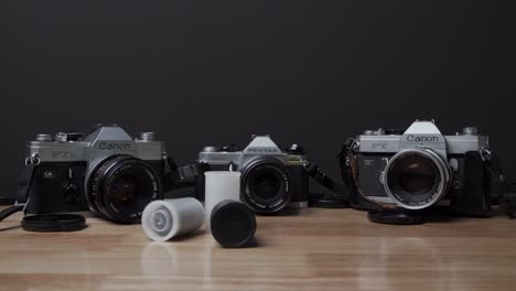Analog-Cameras-on-a-Table