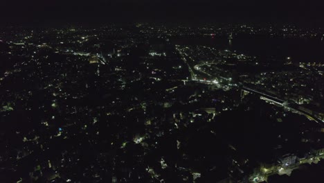 Imágenes-Aéreas-De-La-Ciudad-India-Durante-La-Noche-En-Resolución-4k
