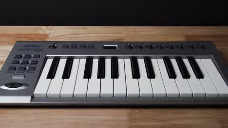 Slow-Zoom-In-on-a-MIDI-Keyboard-From-The-Top