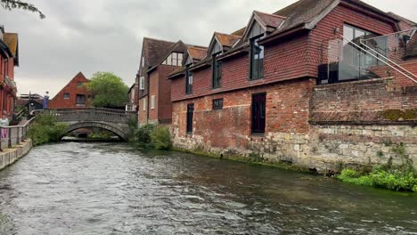 Shot-of-the-River-Itchen-in-Winchester-centre