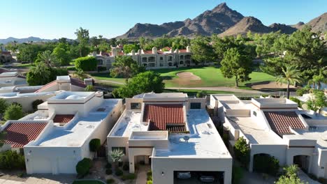 High-end-houses-in-country-club-estates-in-southwest-USA