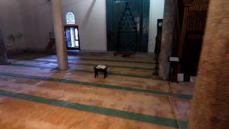 Im-Inneren-Einer-Moschee-In-Birgi-Türkiye