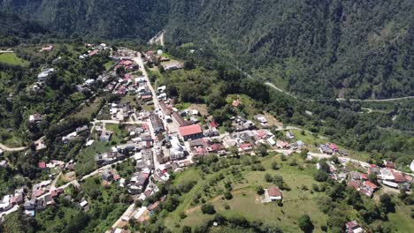 Municipality-of-Zacatlan-surrounded-by-mountains-and-wilderness,-Puebla,-Mexico,-Aerial-View