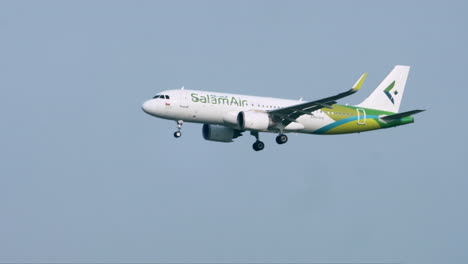 SalamAir-A320-prepare-for-Landing-at-Suvarnabhumi-Airport,-Thailand