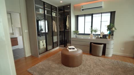 Black-and-White-Modern-Built-in-Closet-in-Master-Bedroom
