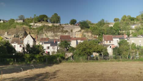 Kleines-Ländliches-Dorf-Im-Süden-Frankreichs
