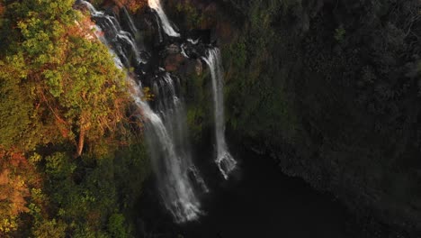 Blick-Von-Oben-Auf-Den-Tad-Gneuang-Wasserfall,-Bolaven-Plateau,-Laos
