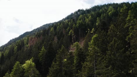 Drone-shot-of-Italy's-mountainous-landscape