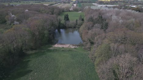 Pond-in-countryside-of-Châteauneuf-d'Ille-et-Vilaine,-Brittany-in-France
