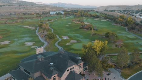 Thanksgiving-Point-Golf-Course-and-clubhouse---pullback-aerial-reveal