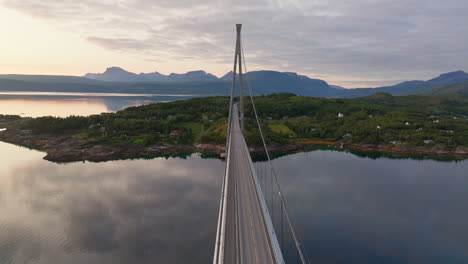 Halogaland-suspension-bridge-over-Rombaksfjorden,-Narvik,-Norway