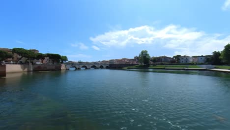 Die-Römische-Tiberiusbrücke-In-Rimini,-Italien
