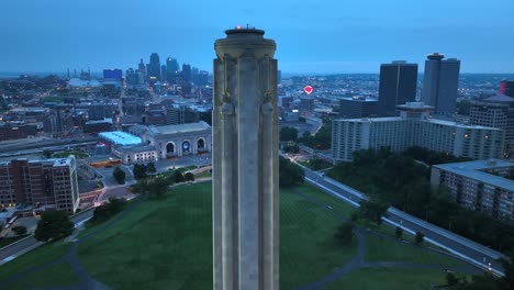 Liberty-Memorial-Tower-in-Kansas-City-during-blue-hour