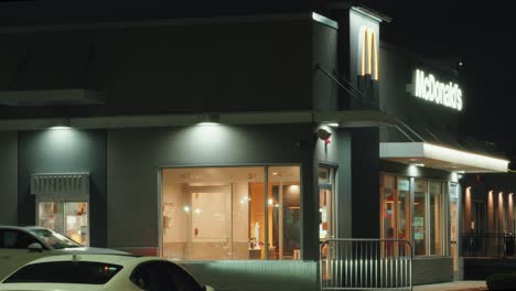 Mcdonalds-fast-food-restaurant-timelapse-midnight