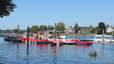 Boat-Rental-Service-In-Kleiner-See,-Swimming-Lake-In-Lindau,-Germany